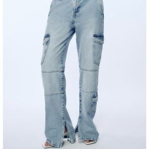 TRF SPLIT-HEM CARGO JEANS Blue . Never worn.